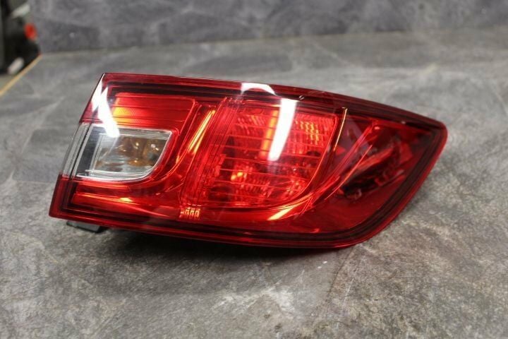 Clio 4-IV Sağ Dış Stop Lambası (2016-2020) 265509846R -Renault Mais