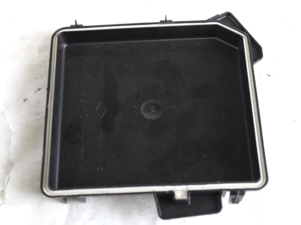 Kango 3-III UCH Beyin Üst Kapağı 284C41797R -Renault Mais