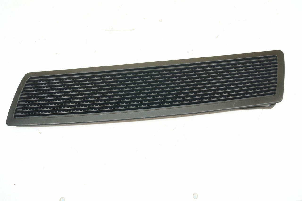 Trafic 2-II Ön Kaput Üst Izgarası (2002-2012) 8200004370 -Renault Mais