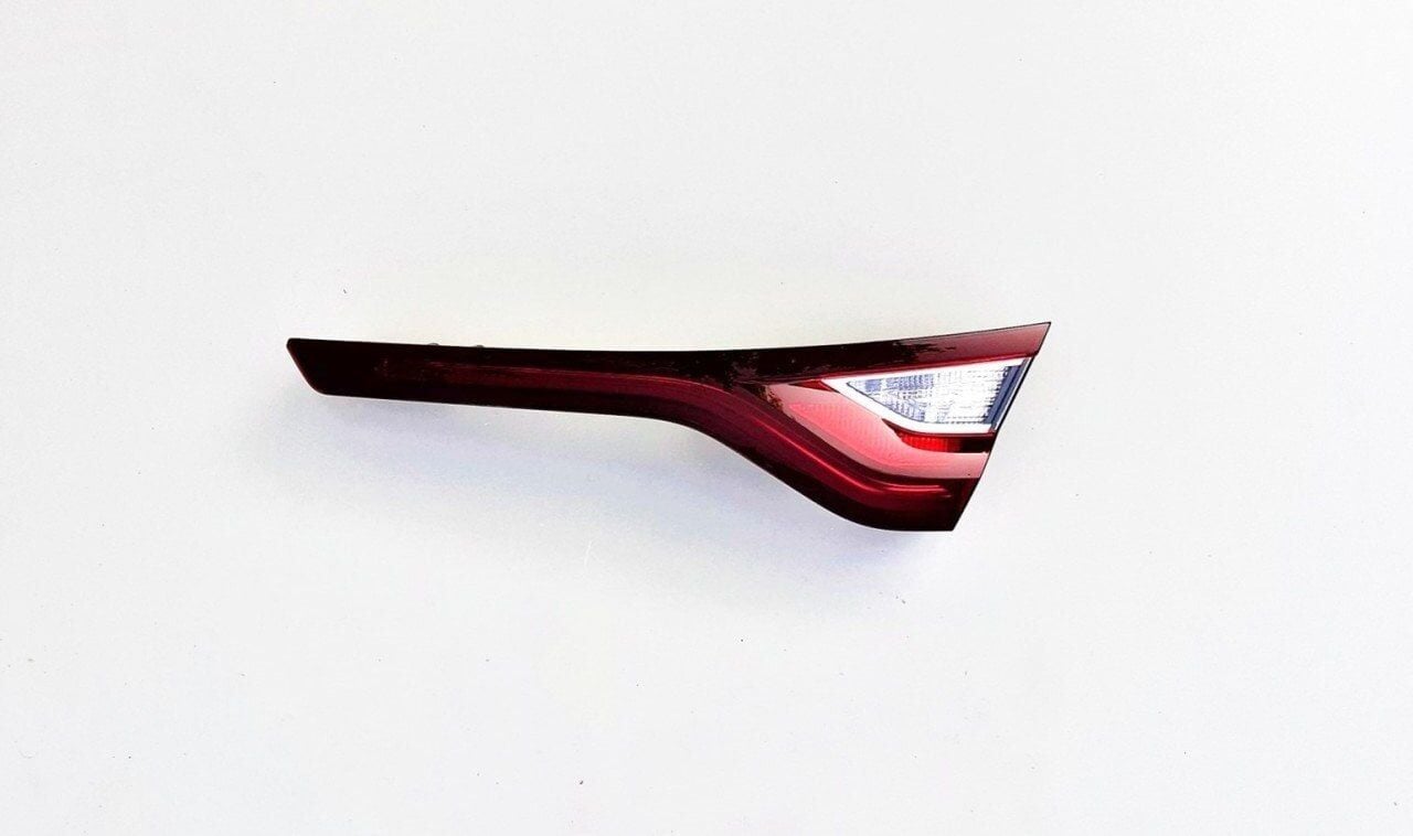 Megane 4-IV Sedan Sağ İç Stop Lambası (2016-2024) 265502533R -Mars