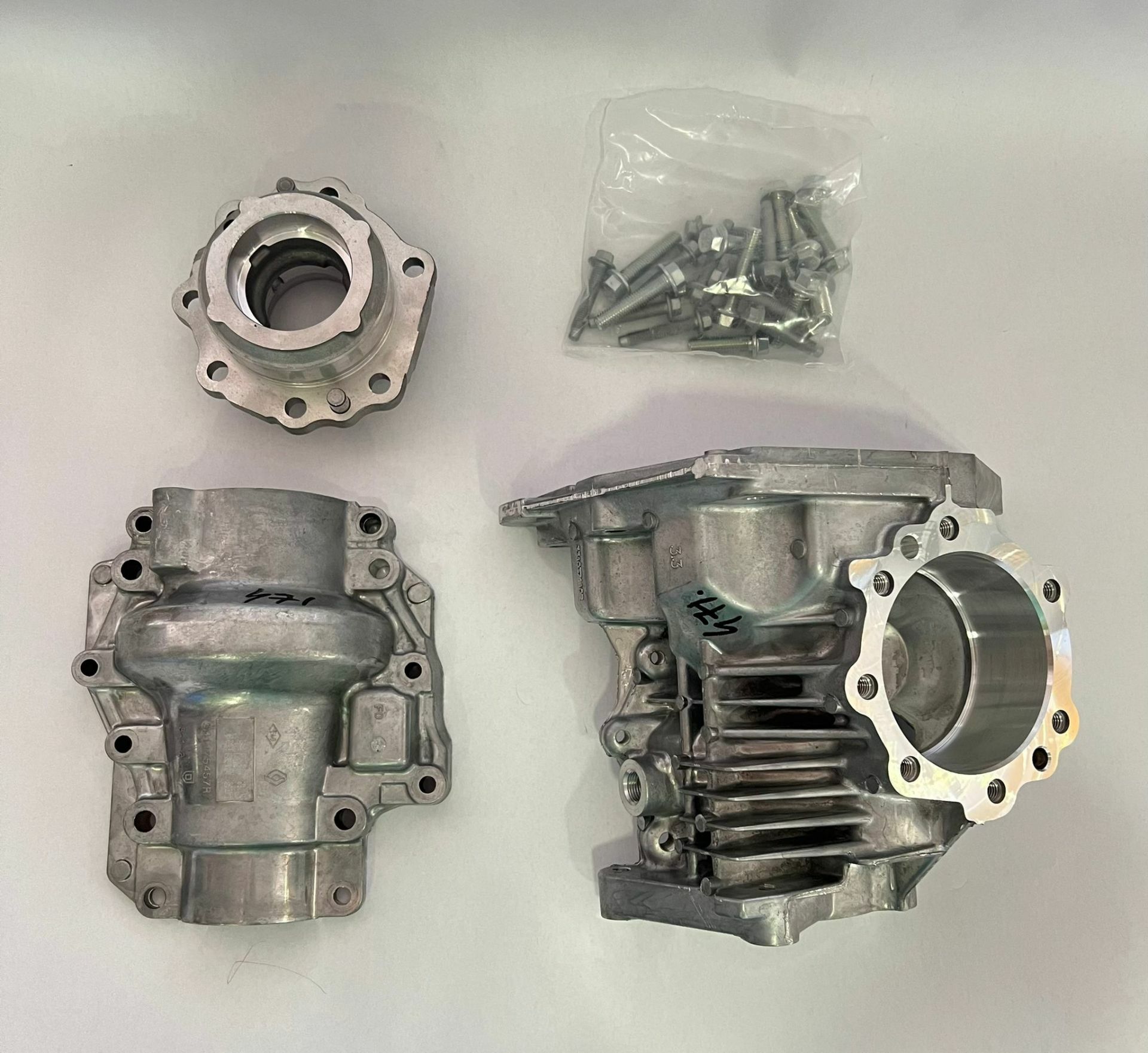 Duster 1-I 4x4 Aktarma Kutusu (2009-2017) 8201727802 -Renault Mais