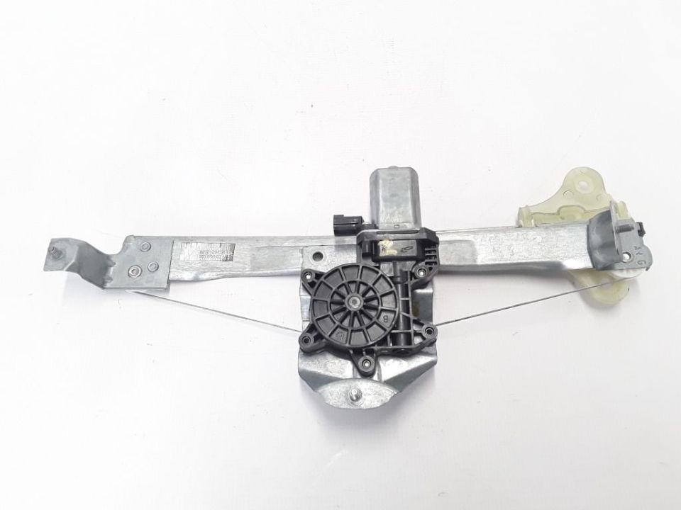 Captur 1-I Sol Arka Cam Krikosu Motorlu (2013-2020) 827012973R -Renault Mais