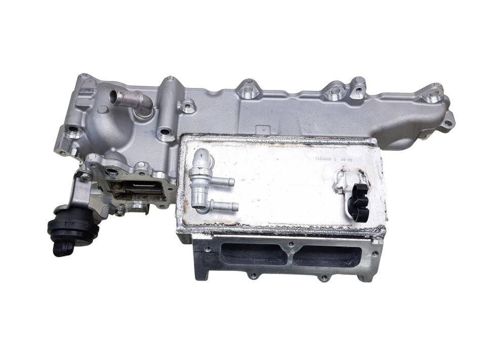 Trafic 3-III Emme Manifoldu Egr Soğutucu 2.0 Dci M9R 140013553R -Renault Mais