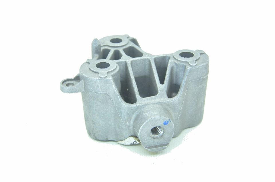 Clio 2-II Motor Bağlantı Takozu (Kulağı) 1.2 16V D4F (2003-2008) 8200034225 -Renault Mais