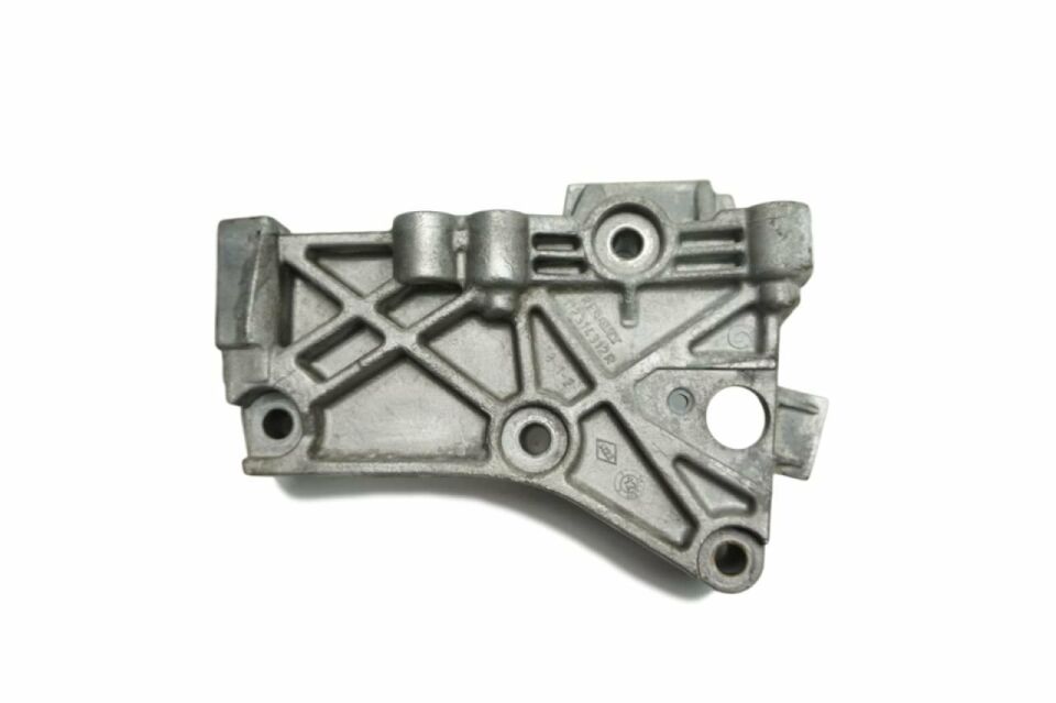 Megane 3-III Flunce Duster 1-I Silindir Kapak Bağlantı Ayağı  1.5 Dci 112314312R-7700871583 -İthal